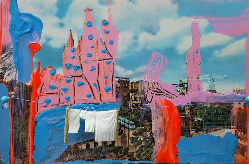 Linges suspendus - 2011, mixte sur carte postale, 10 x 15 cm
