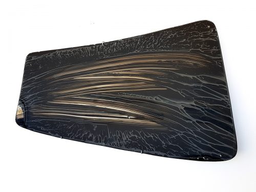 Sans titre (P 104) - 2018, pare-brise, encre de chine. 120 x 80 x 30 cm
