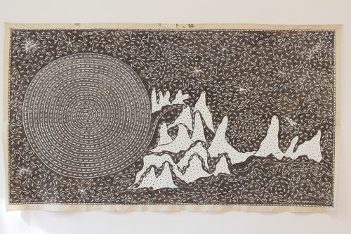Kishor Mashe - Sans titre, 2017, acrylique et bouse de vache sur toile, 95 x 176 cm 